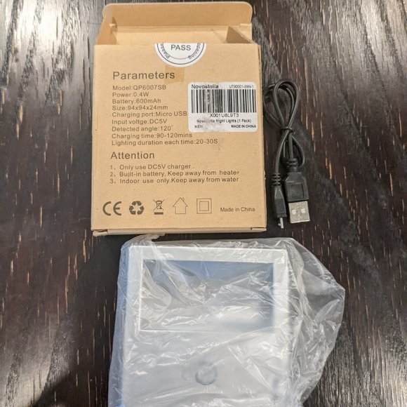 3 Motion Sensor Lights - Picture 3 of 4